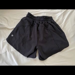 Lululemon track that short 5” black